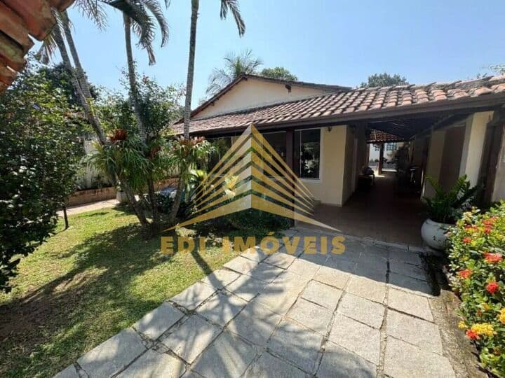 Casa com 4 quartos à venda, 180 m² por R$ 860.000 - Itaipu - Niterói/RJ