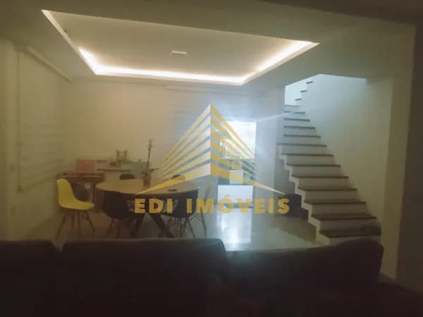 Casa em São Gonçalo - Maria Paula