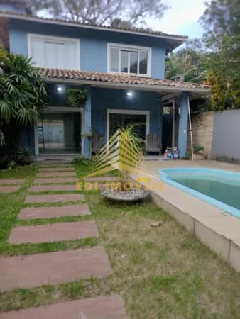 Casa em Niterói - Sape