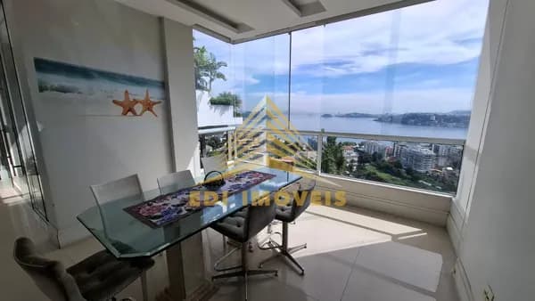 Casa em Niterói - Charitas