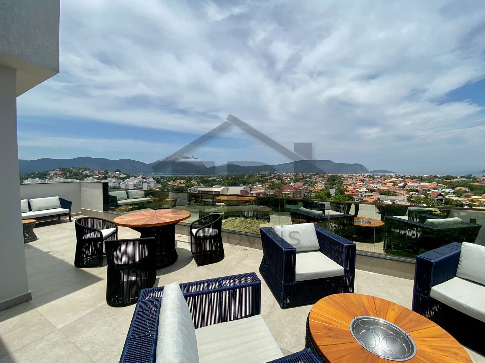Casa em Condomínio Alto Padrão