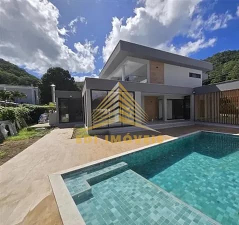 Casa em Niterói - Piratininga