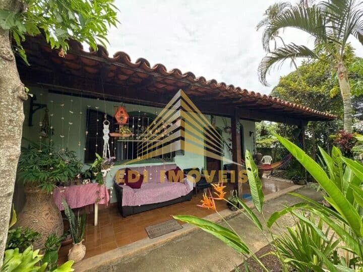 Casa com 4 quartos sendo 2 suítes - Próximo ao Trevo de Piratininga
