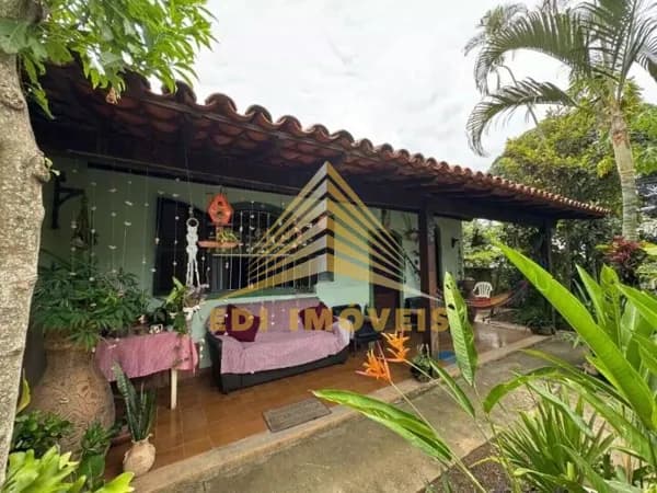 Casa com 4 quartos sendo 2 suítes - Próximo ao Trevo de Piratininga