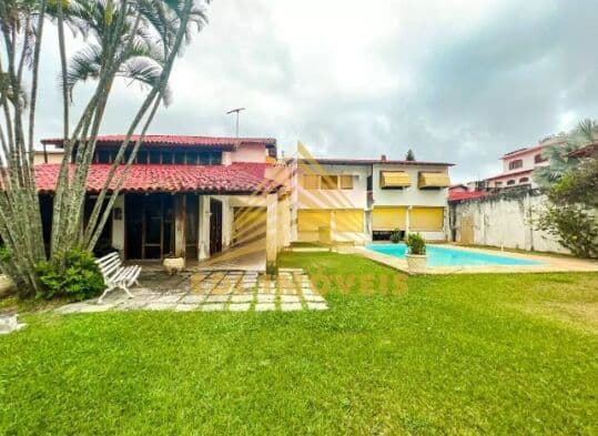 Casa Completa à 100 metros da Praia De Piratininga