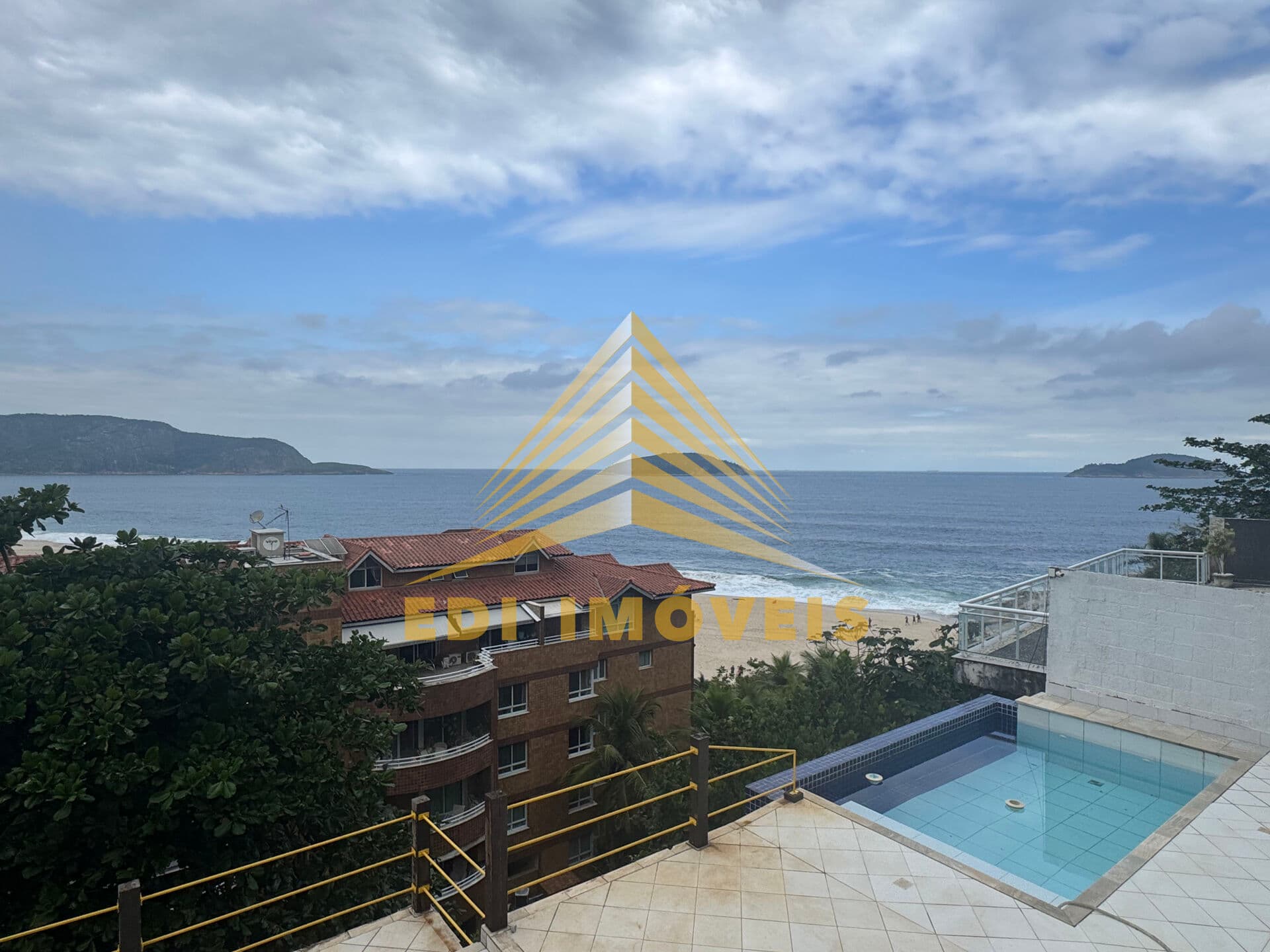 Casa em Niterói - Camboinhas