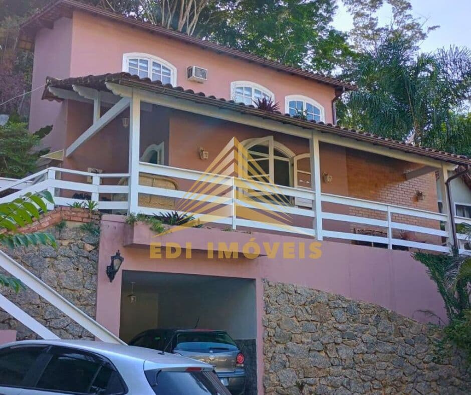 Casa de Condomínio em Niterói - Itaipu