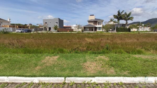 Lote/Terreno em Florianópolis - Campeche