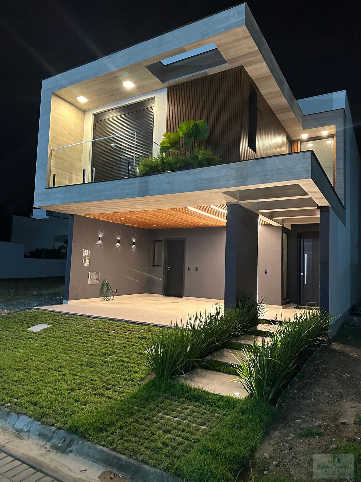 Linda Casa Geminada, 3 quartos, 1 suíte, garagem