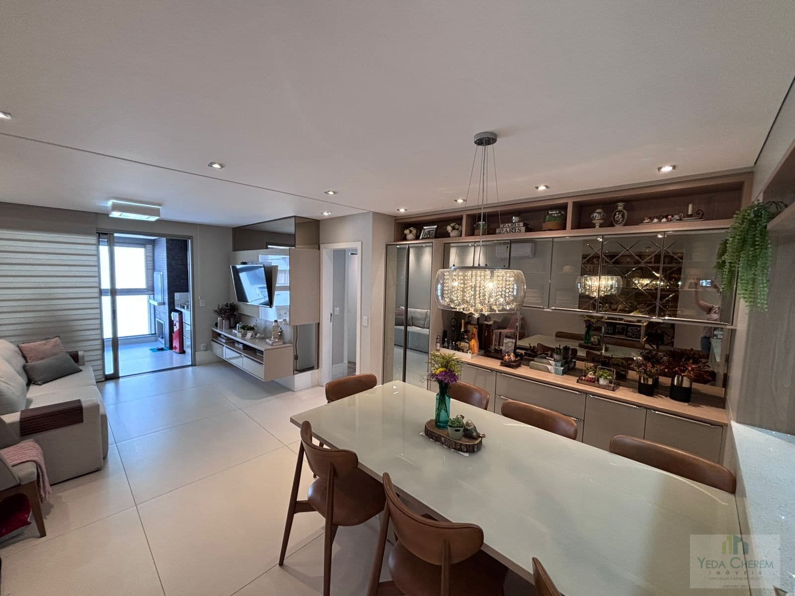 Apartamento no Estreito - 3 suítes