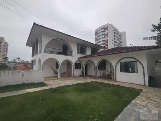 Casa a venda em barreiros São José SC.