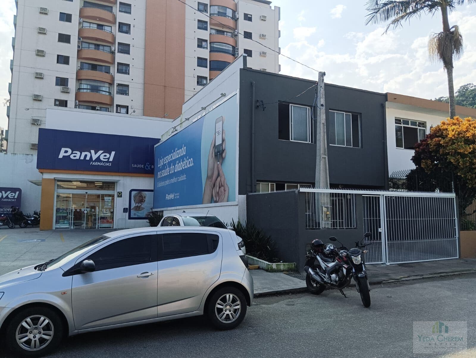 Casa com 4 Quartos , 160 m² no Centro