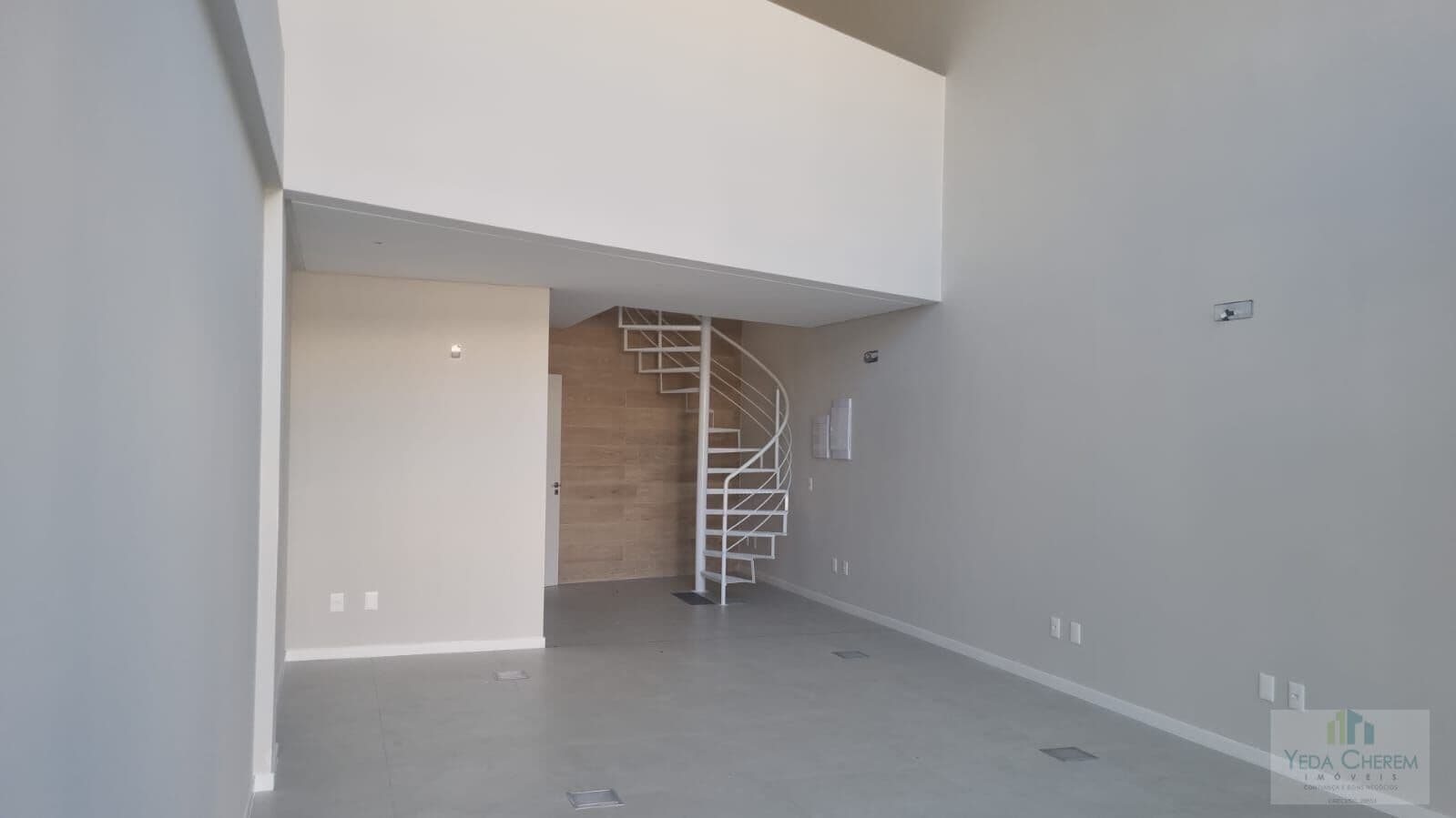 Loja comercial na Trindade