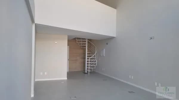 Loja comercial na Trindade