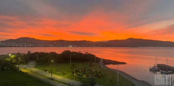 Apartamento Alto Padrão a venda bairro Coqueiros Florianópolis SC.