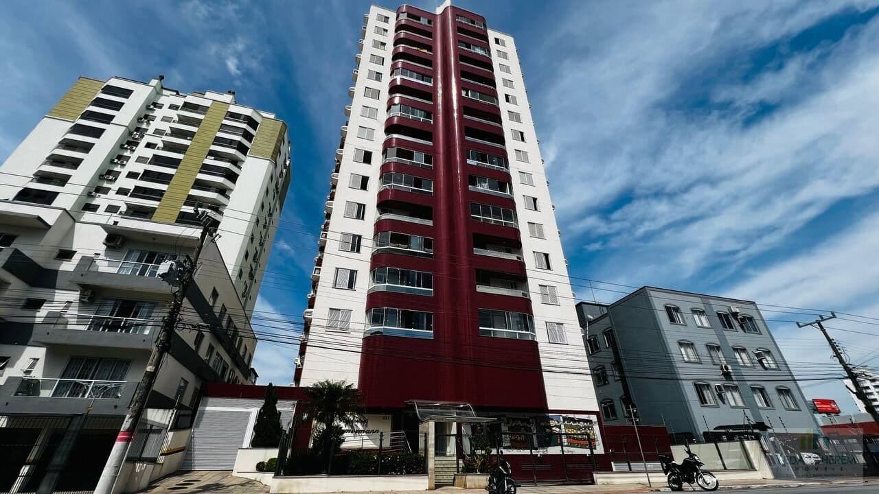 Amplo Apartamento com 138 m² no Kobrasol, São José/SC