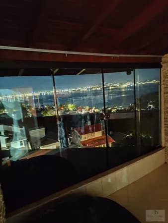 Seu Novo Lar Frente ao Mar: Casa Alto Padrão em Ponta de Baixo