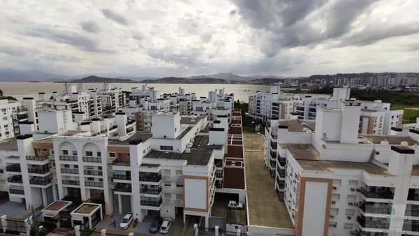 Apartamento em Construção à Venda no Abraão, Florianópolis/SC