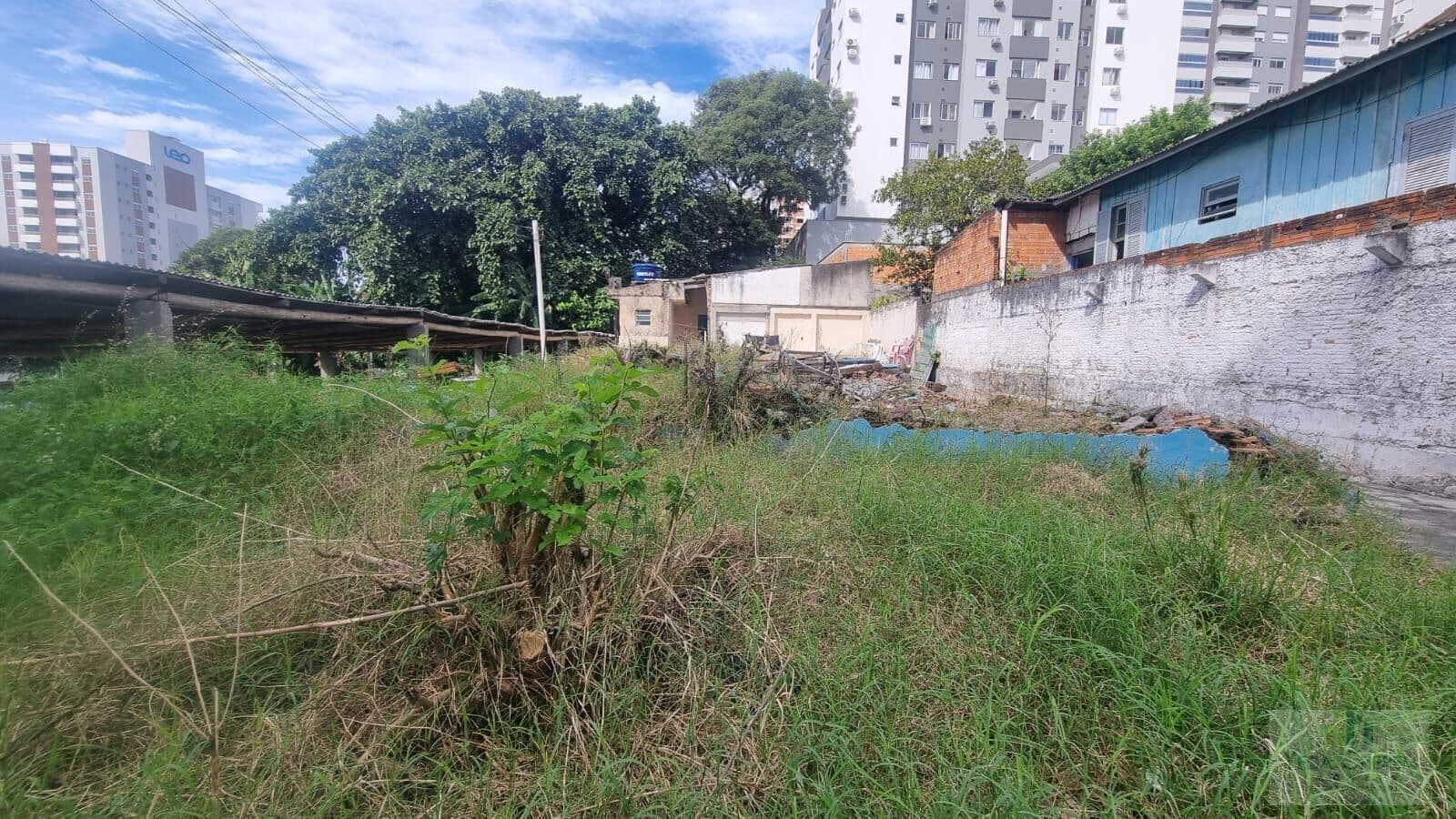 Terreno a venda bairro Barreiros São José SC