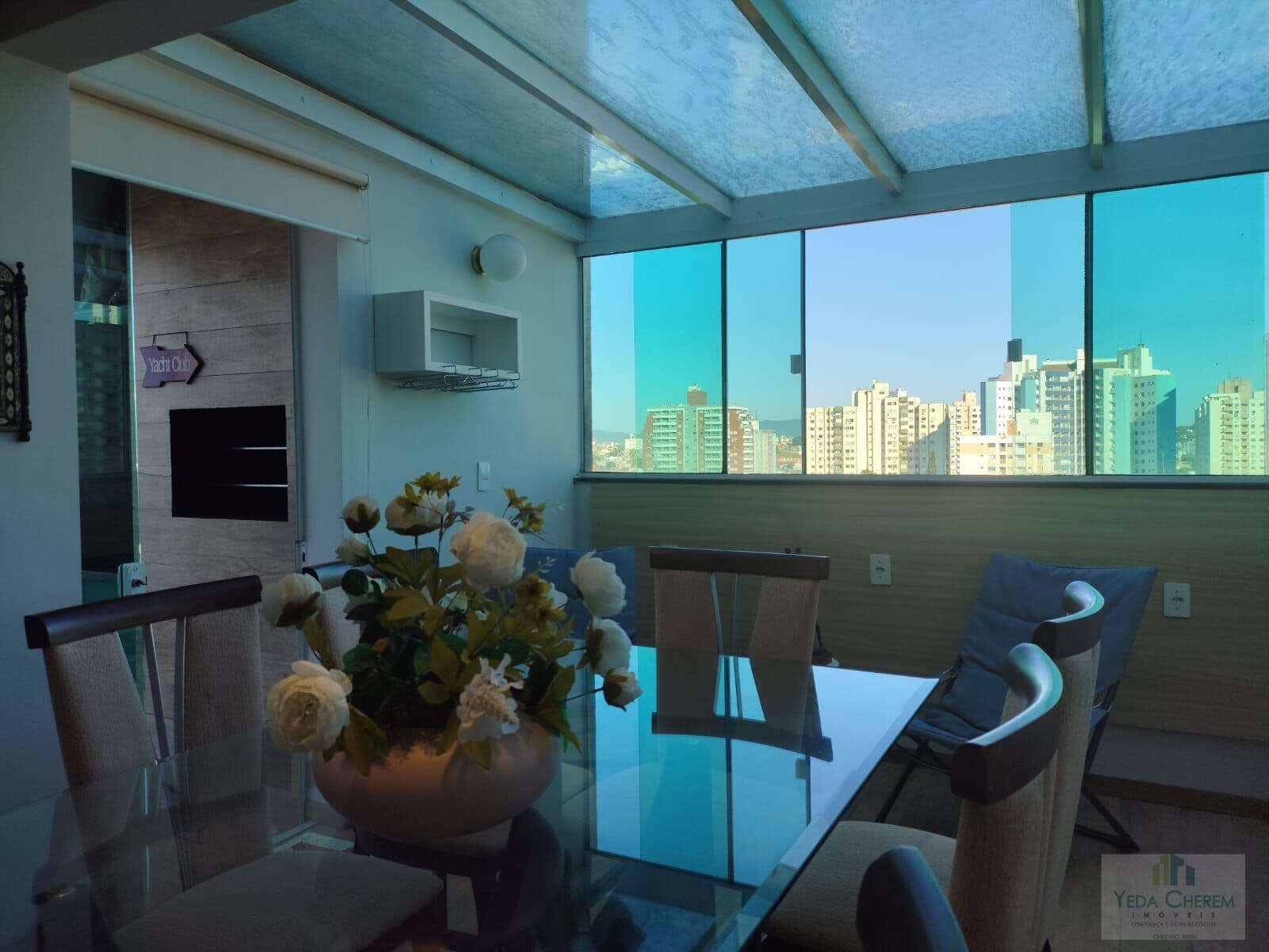 Cobertura Duplex com Vista Mar em Excelente Localização