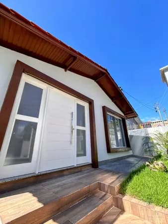 Casa a venda no bairro Basrreiros São José SC