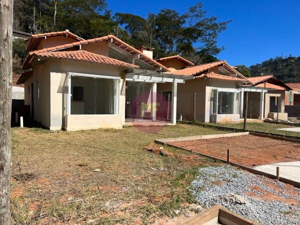 Casa Linear à venda em Itaipava