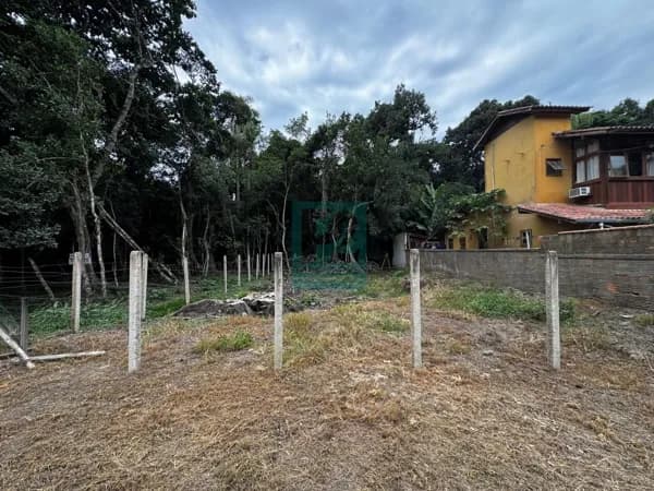 TERRENO À VENDA NA PRAIA DE MARISCAL – BOMBINHAS/SC