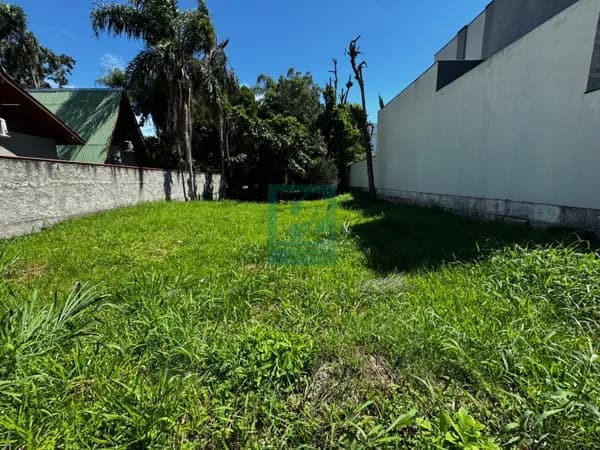 Terreno à Venda na Praia de Mariscal – Bombinhas/SC