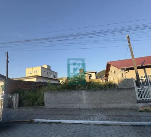 Terreno à Venda Bem Localizado na Praia de Zimbros, Bombinhas - SC!!!