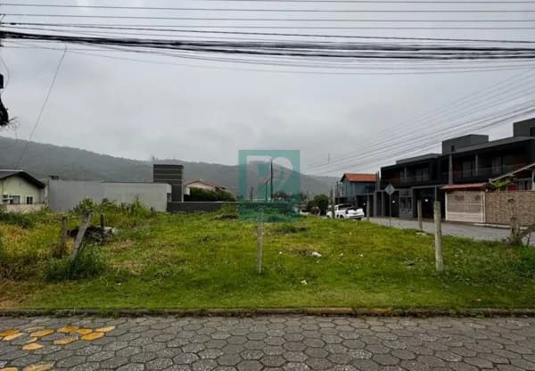 Terreno de Esquina Pronto Para Construir na Praia de Zimbros em Bombinhas - SC!!!