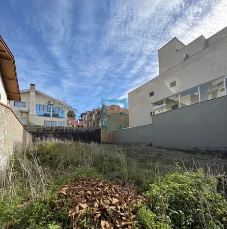 Terreno à Venda No Centro de Bombinhas/SC