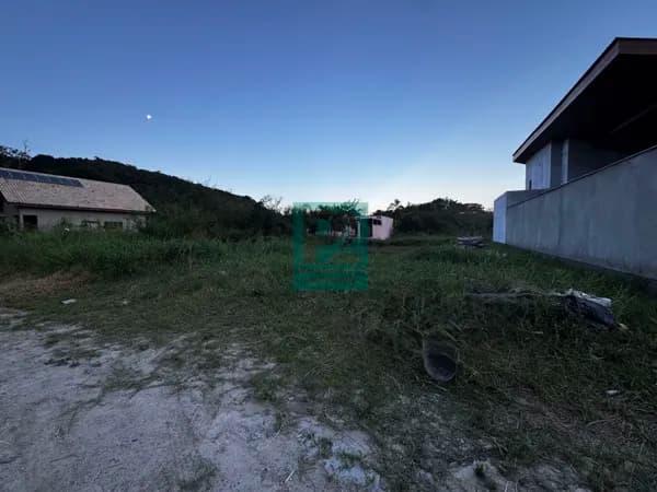 Oportunidade! Terreno Pronto para Construir na Praia de Mariscal em Bombinhas/SC