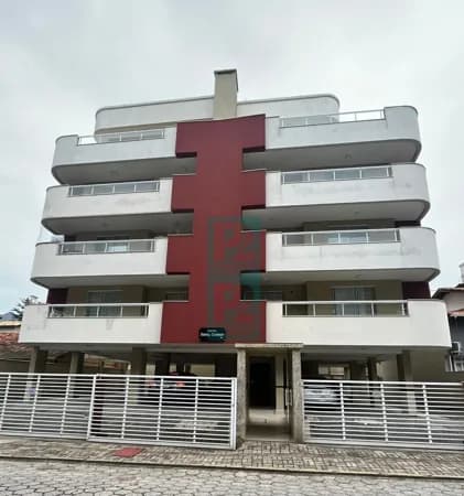 Apartamento Mobiliado a Poucos Passos do Mar em Bombinhas – Praia de Bombas