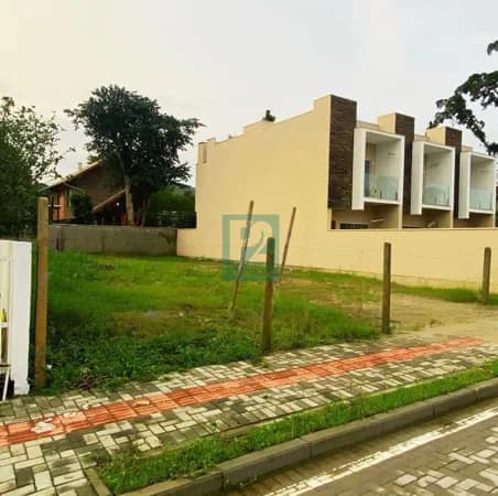 Terreno Amplo Pronto Para Construir na Praia de Mariscal em Bombinhas - SC!!!