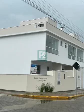 Oportunidade! Lindo Sobrado à Venda Próximo a Praia De Zimbros, Bombinhas - SC!!