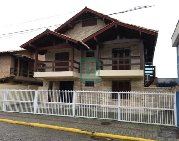 Oportunidade!!! Pousada À venda Próximo À Praia Do Centro E 4 Ilhas Em Bombinhas-SC, confira!!!