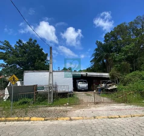 Terreno Pronto Para Construir Localizado No Bairro De Zimbros