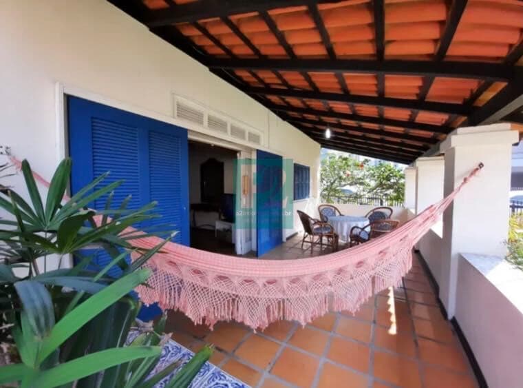 Casa à Venda Quadra Mar na Praia de Bombas em Bombinhas-SC