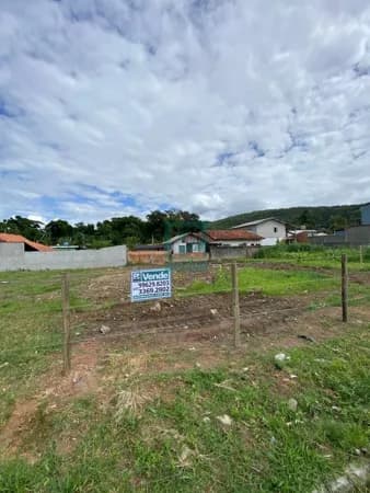 Amplo Terreno Bem Localizado em Bombinhas - SC !!!