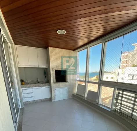 Apartamento Vista Mar Com Localização Privilegiada na Praia de Bombas, Bombinhas - SC