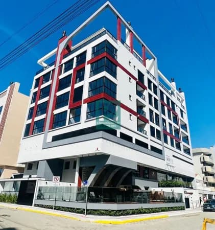Apartamento Alto Padrão à Poucos Passos do Mar em Bombas - Bombinhas/SC