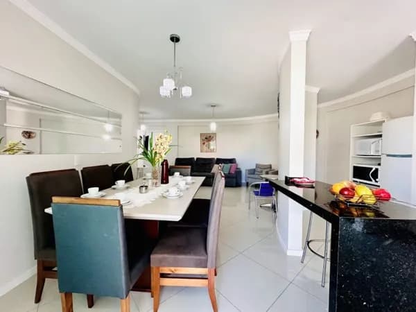 Apartamento Mobiliado a Poucos Passos do Mar em Bombinhas/SC