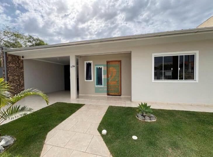 Casa Nova à Venda na Praia de Bombas – Bombinhas/SC!