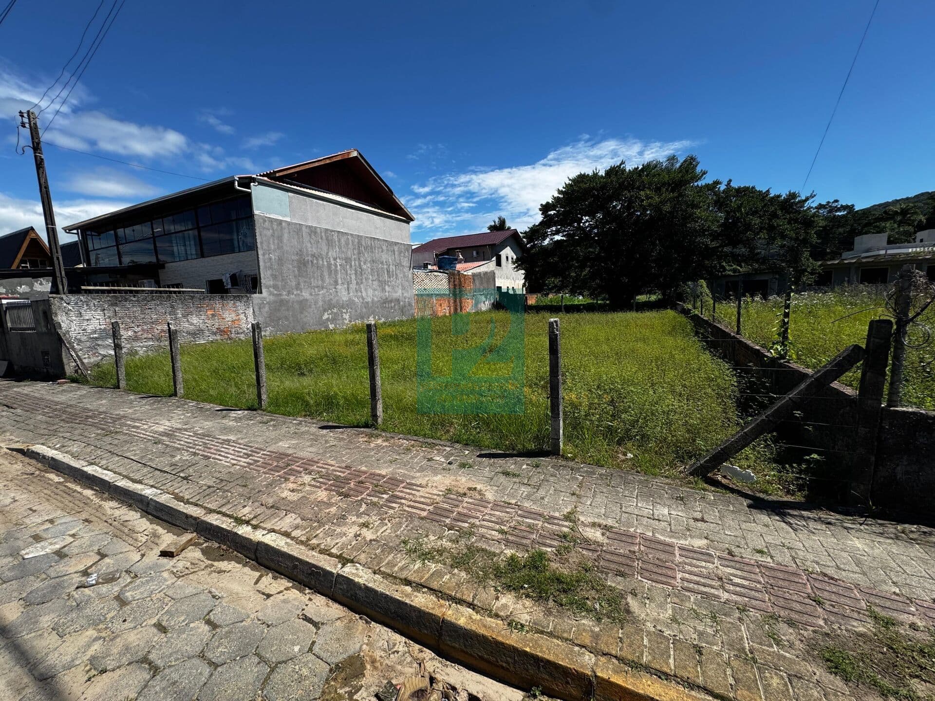 Terreno Amplo Em Mariscal Pronto para Construir! Oportunidade Perfeita para Investir Em Bombinhas/SC