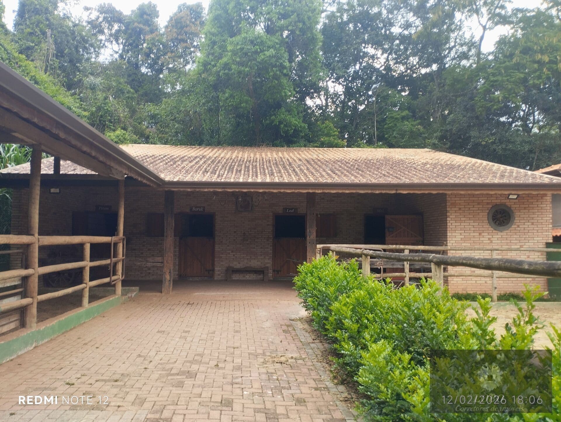Fazenda/Sítios/Chácaras em Embu das Artes - Capuava