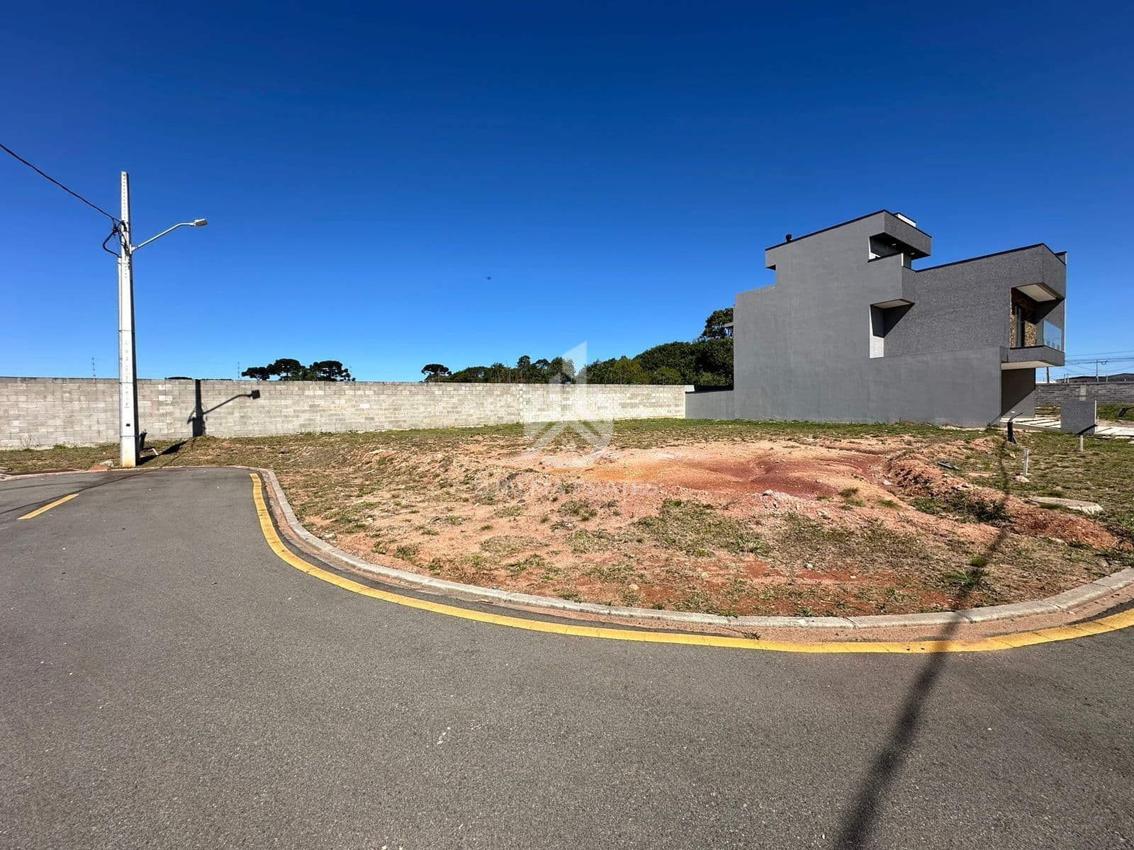 Lote/Terreno em São José dos Pinhais - Costeira