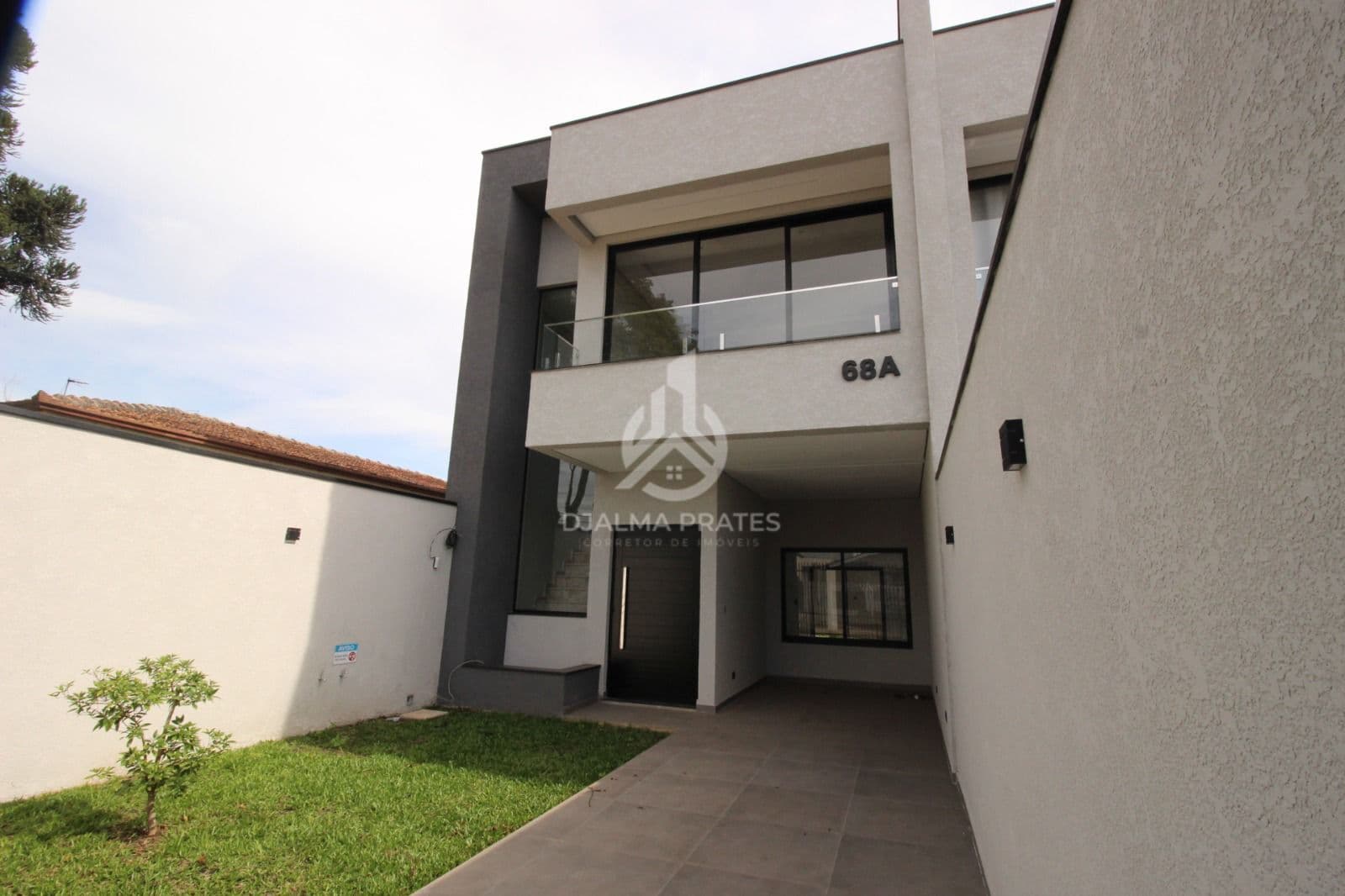 Sobrado 03 Quartos proximo ao Centro de Sao Jose dos Pinhais