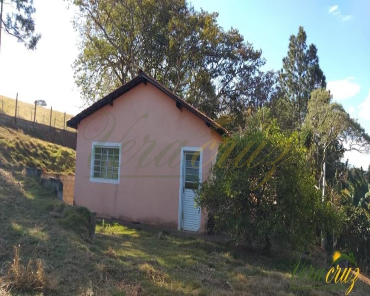 Fazenda/Sítios/Chácaras em Vargem - Consulte