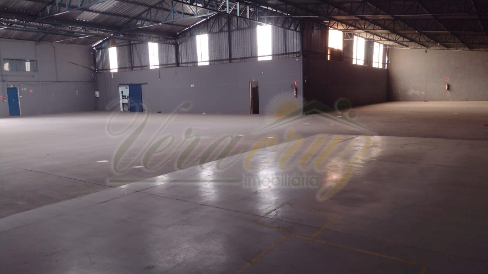 Galpão/Depósito/Armazém em Extrema - Centro