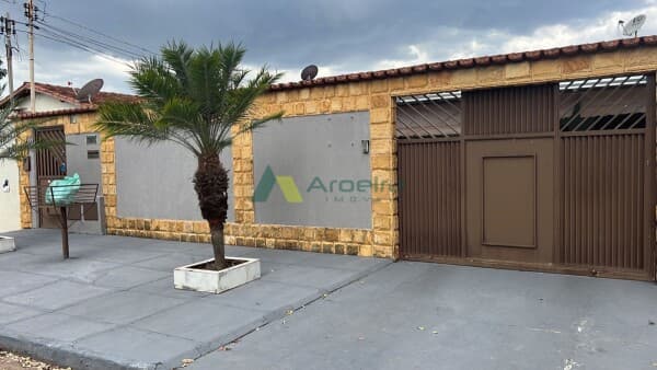 OTIMA CASA MOBILIADA A VENDA NO JD VILA BOA E PREÇO IMPERDÍVEL